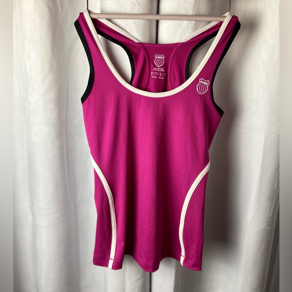 K-SWISS tennis tank.
